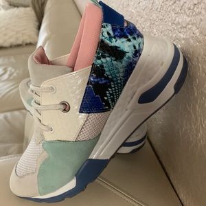Steve Madden sneaker